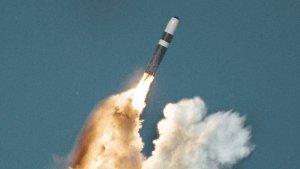 rudal-penangkal-nuklir-trident-inggris-gagal.jpg