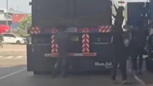 s-Metro-Jakarta-Utara-mengamankan-tiga-orang-pelaku-pvv.jpg