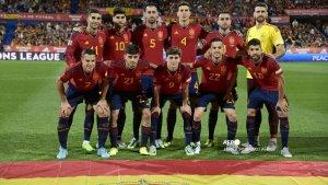 sebelas-pemain-timnas-spanyol-melakukan-foto-bersama-sebelum-pertandingan.jpg