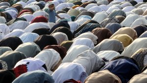 shalat-idul-fitri-di-jis_20220502_094758.jpg