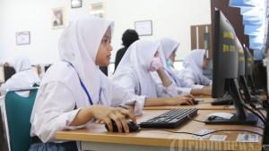 siswa-kelas-12-SMA-ujian.jpg