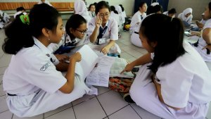 siswa-smpn-1-jakarta-ikuti-unbk_20190422_121129.jpg