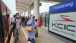 suasana-di-stasiun-kereta-cepat-whoosh-padalarang.jpg