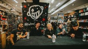 sum-41-saat-di-boston-massachusetts-pada-oktober-2016.jpg