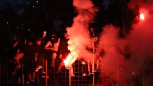 suporter-indonesia-penuhi-stadion-patriot-candrabhaga_20220703_001951.jpg