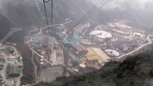 tambang-freeport_20170524_095751.jpg