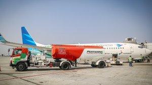 teknisi-pertamina-patra-niaga-sustainable-aviation-fuel-saf-atau-bioavtur.jpg