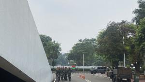 tni-diiiiiii-dpr.jpg