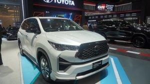 toyota-innova-zenix-di-iims-2023.jpg