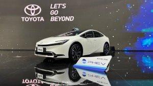 toyota-meluncurkan-all-new-prius-hybrid-di-giias-2024-ice-bsd-tangerang-banten-rabu-1772024.jpg