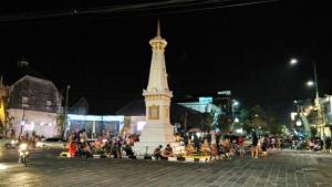 tugu-pal-putih_20160507_043315.jpg