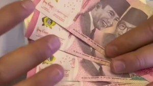 turis-selipkan-uang-500-ribu-di-paspor.jpg