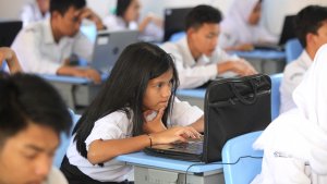ujian-sekolah-berstandar-nasional-di-smpn-44-bandung_20170417_193110.jpg