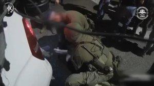 unit-Polisi-Perbatasan-Israel-menahan-dua-war.jpg