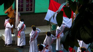 upacara-bendera-orang-tua-murid-sd-negeri-karangmekar-mandiri-1_20200317_183356.jpg