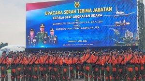 upacara-sertijab-ksau-dari-marsekal-fadjar-prasetyo-ke-marsekal-mohamad-tonny-harjono-di-lanud-halim.jpg