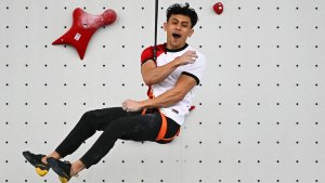 veddriq-leonardo-sumbang-emas-olimpiade-pertama-untuk-indonesia_20240808_192347.jpg