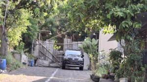 warga-tutup-jalan-di-semarang.jpg