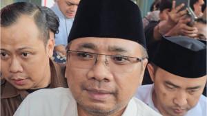 yaqut-usai-diperiksa-di-gedung-kpk.jpg