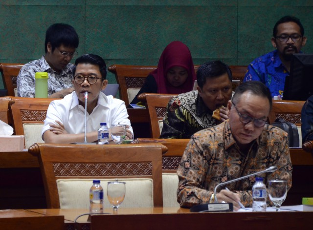 1-anggota-komisi-xi-dpr-ri-m-misbakhun_20170910_113629.jpg