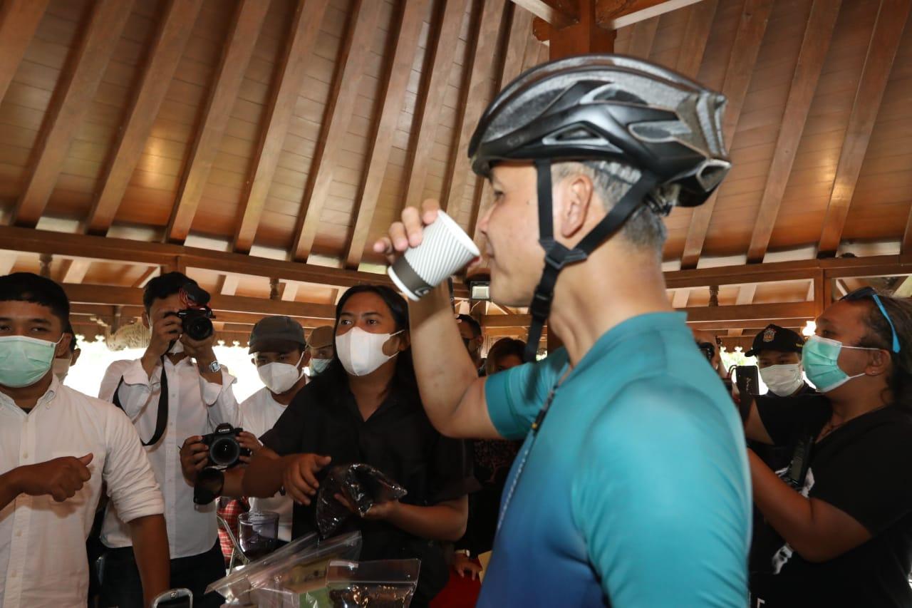 1-juta-cangkir-kopi-akan-dibagikan-gratis-di-kompleks-candi-borobudur.jpg