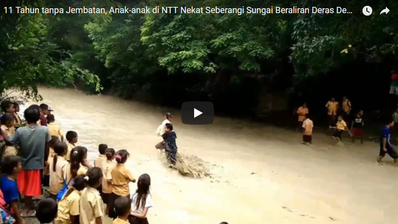 11-tahun-tanpa-jembatan-anak-anak-di-ntt-nekat-seberangi-sungai-beraliran-deras-demi-sekolah_20180130_123926.jpg