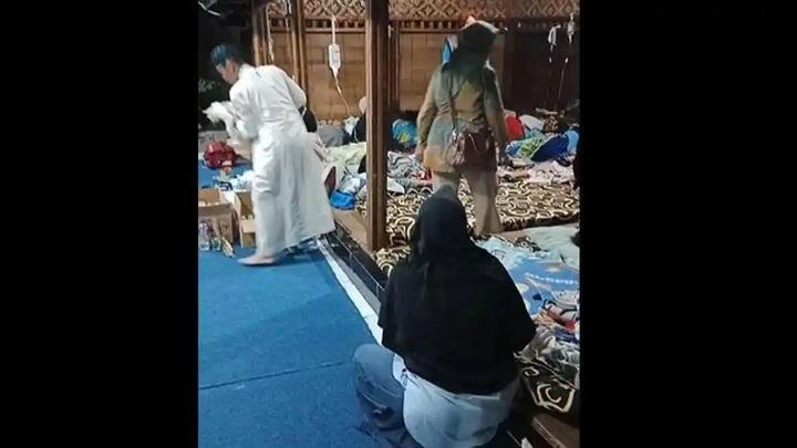 116 Santri Ponpes Nurrush Sholaah Cimanggung Keracunan, Puluhan Orang Dirujuk ke RS