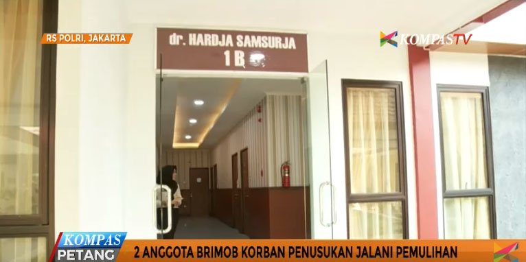 2-polisi-korban-penusukan-jalani-pemulihan_20170702_230119.jpg