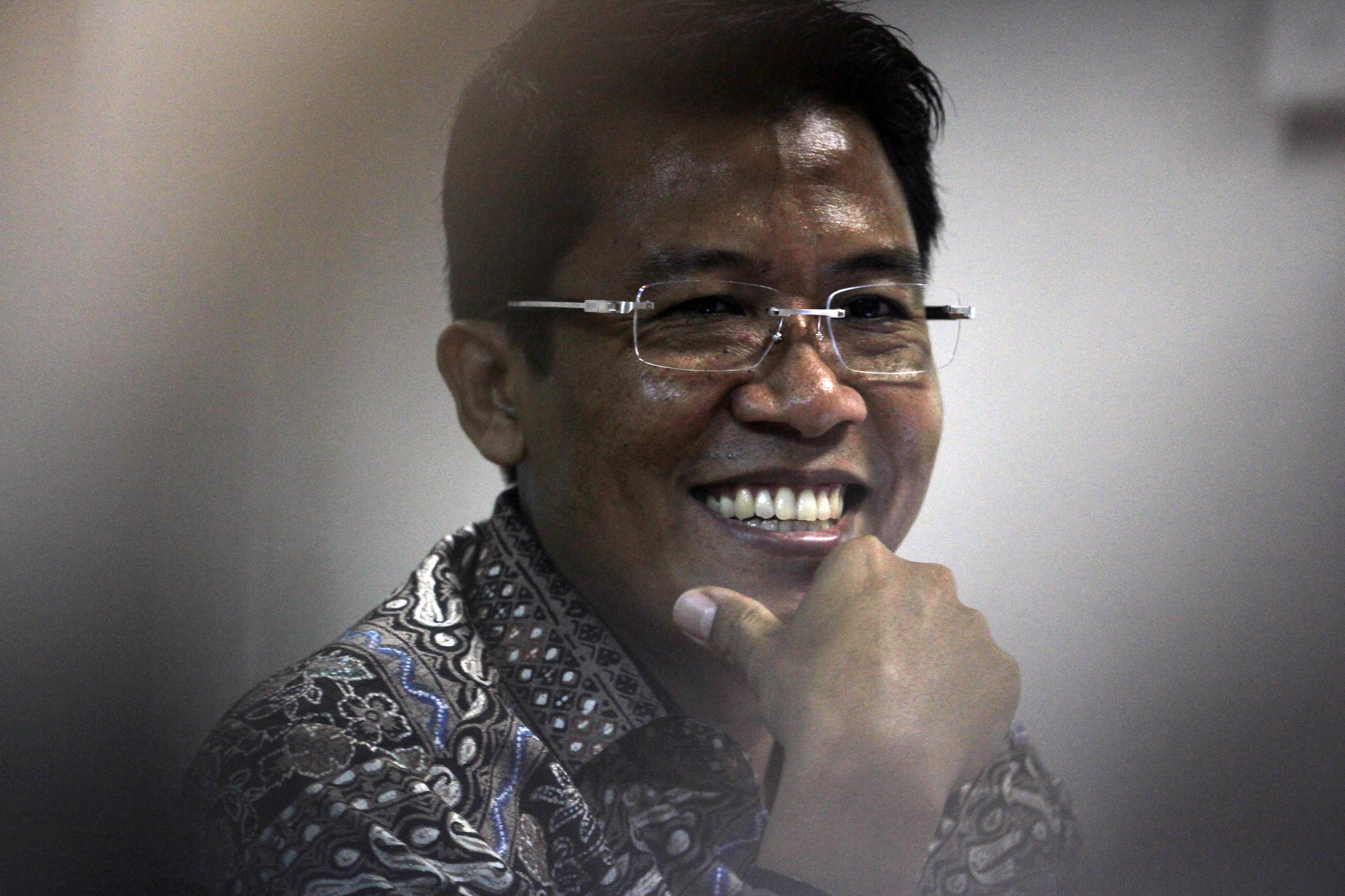 20131211_184453_misbakhun-inisiator-angket-bank-century-berdialog-dengan-tribun.jpg