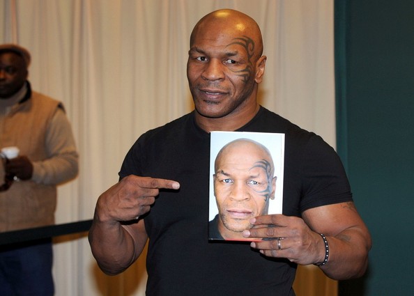 20131225_221112_mike-tyson-tunjukfotooo.jpg