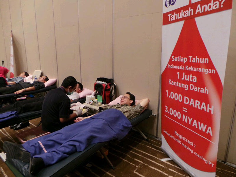 20140110_042308_donor-darah-karyawan-ot-group.jpg