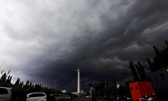 Prakiraan Cuaca DKI Jakarta Besok, 26 Oktober 2025: Sebagian Wilayah Diguyur Hujan