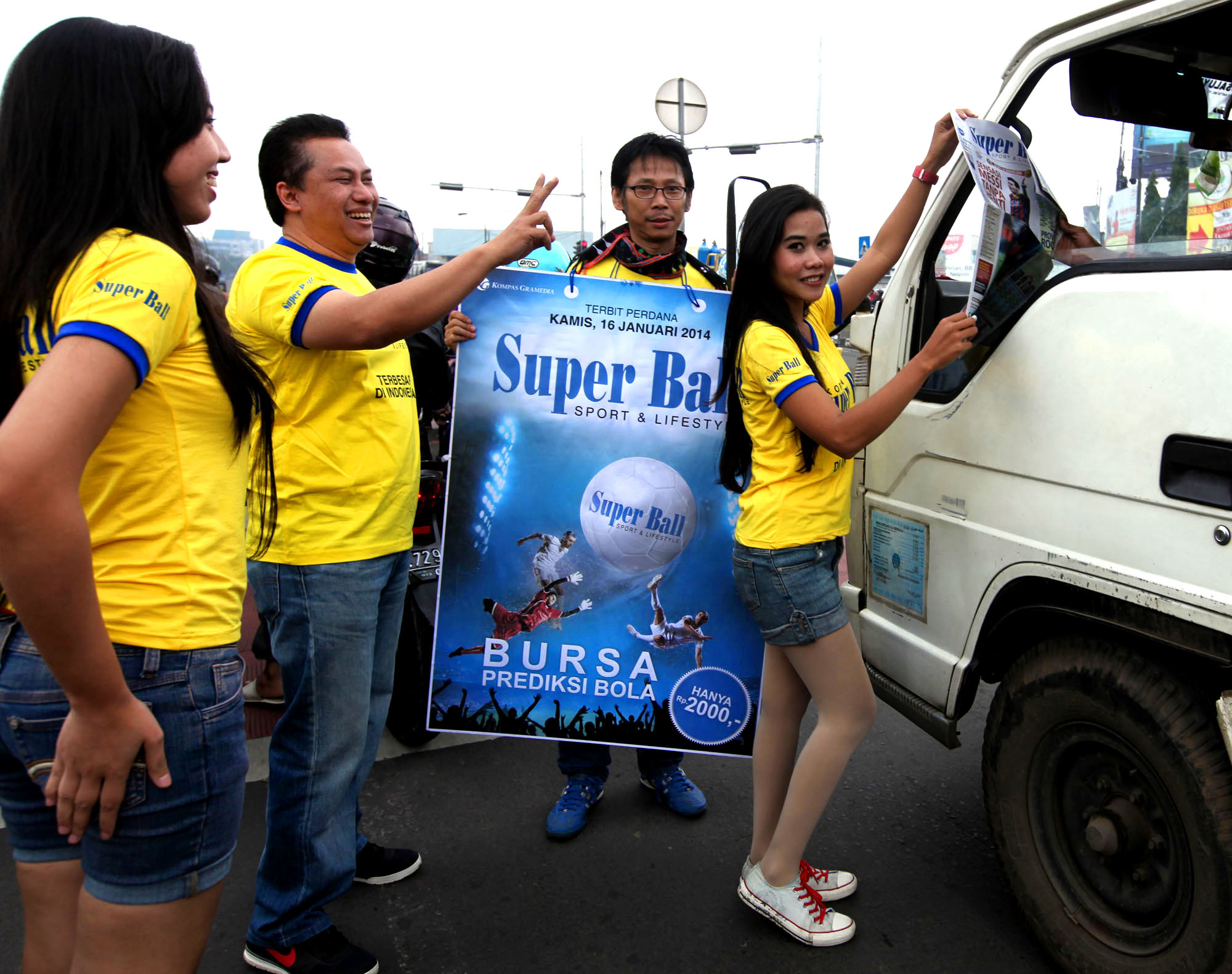 20140116_112022_launching-koran-super-ball-di-bandung.jpg