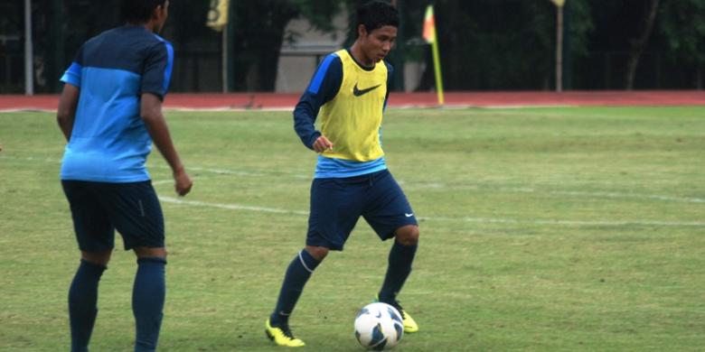 20140121_121149_evan-dimas-latihan.jpg