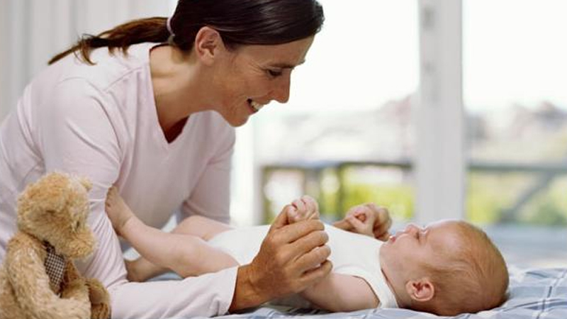 Lima Cara Membuat Bayi Segera Bisa Berbicara