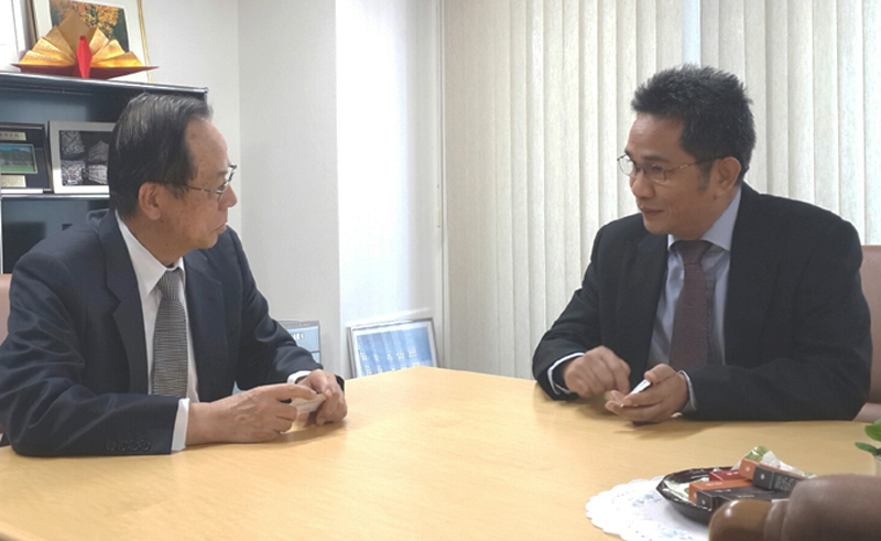 20140207_231624_dubes-ri-untuk-jepang-yusron-ihza-mahendra-dan-mantan-pm-jepang-fukuda.jpg