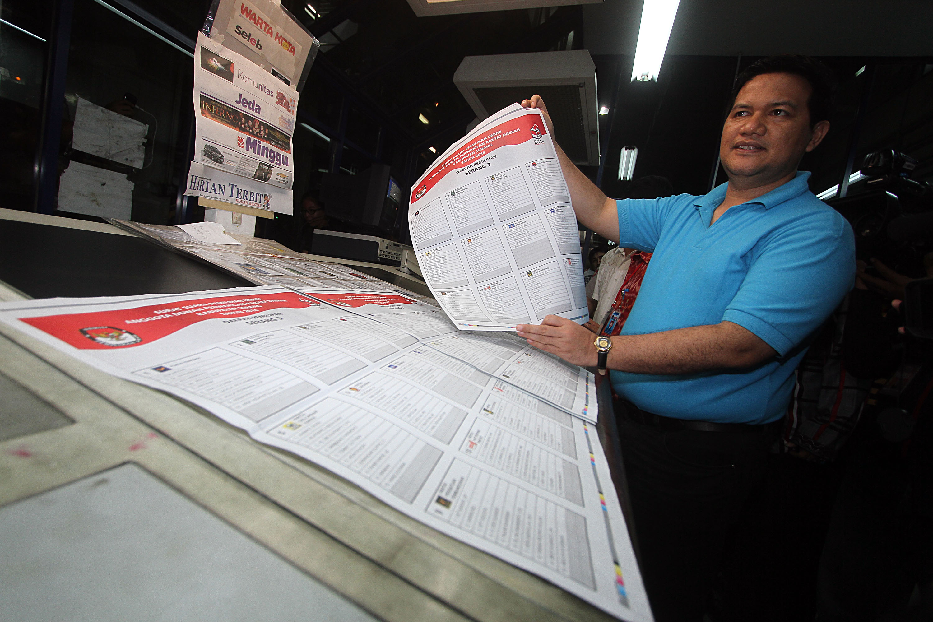 20140209_170103_pencetakan-surat-suara-dan-tinta-pemilu.jpg