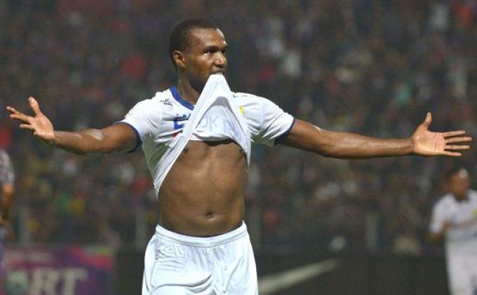 20140213_091120_djibril-coulibaly-seleb.jpg