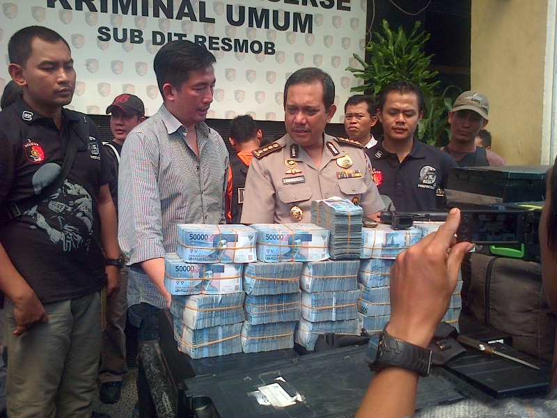 20140213_154520_tersangka-budi-wijaya-rampok-atm-nih3.jpg