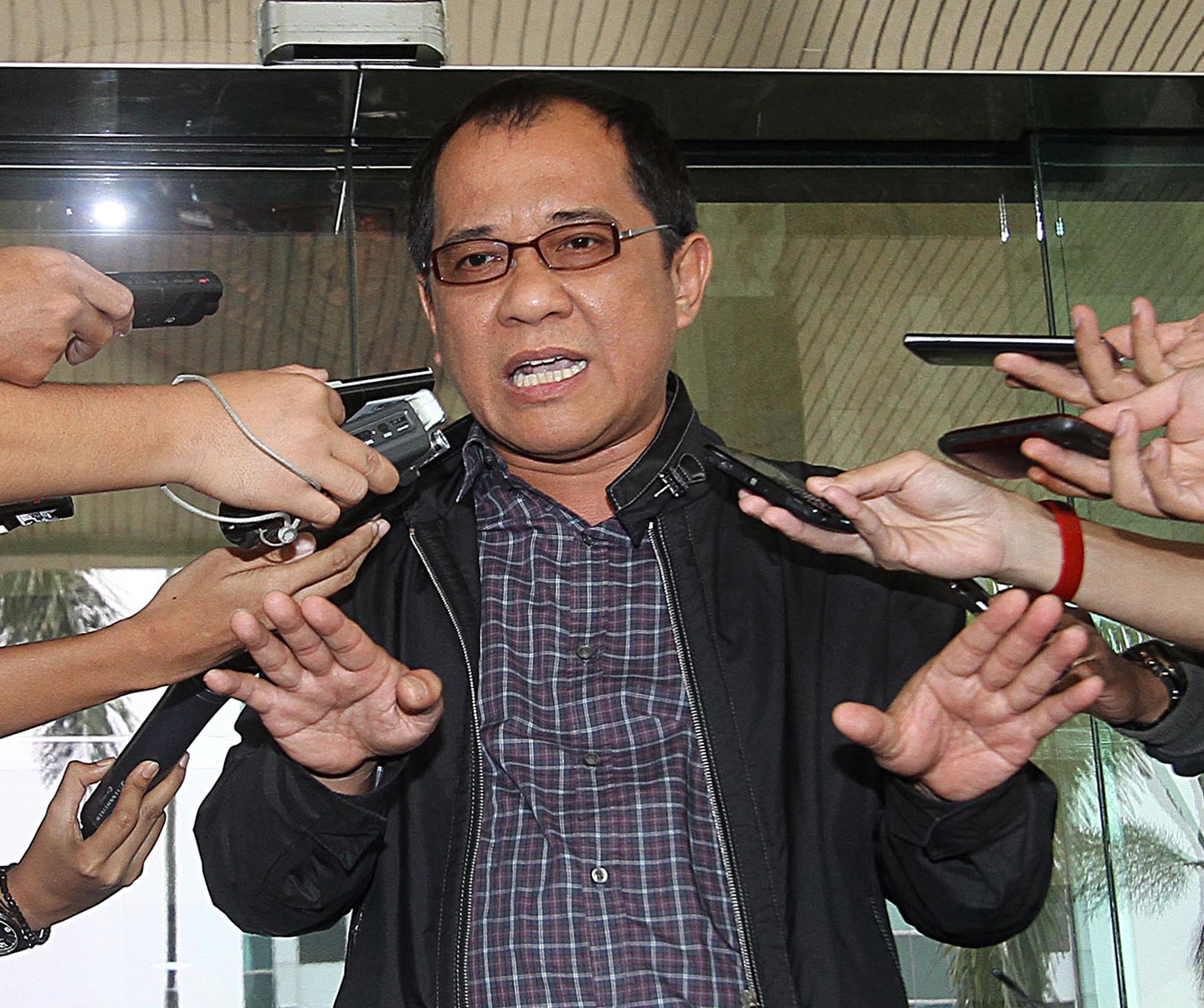 20140303_164905_akbar-faizal-jenguk-anas.jpg