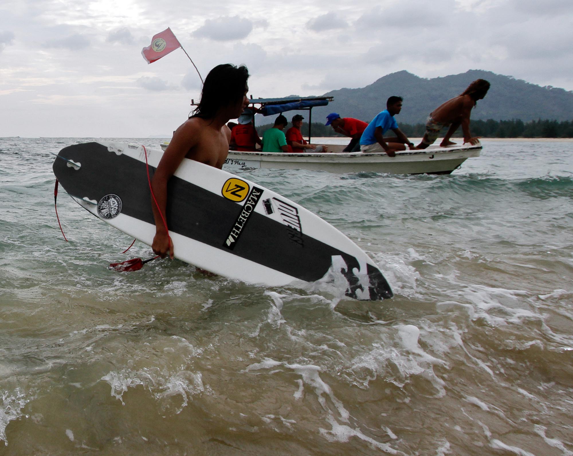 20140316_004046_aceh-surfing-internasional-2014.jpg