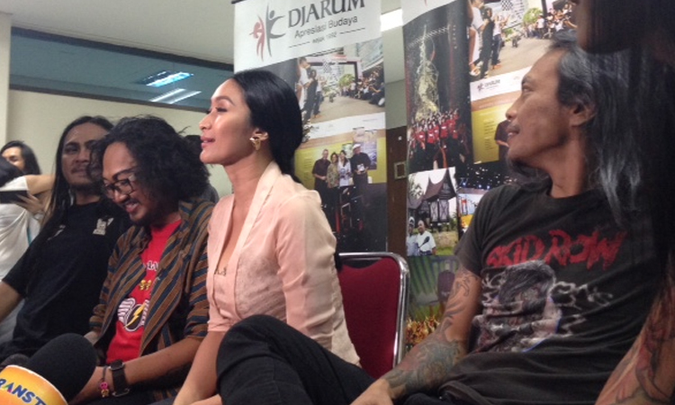 20140316_094143_curhat-happy-salma.jpg