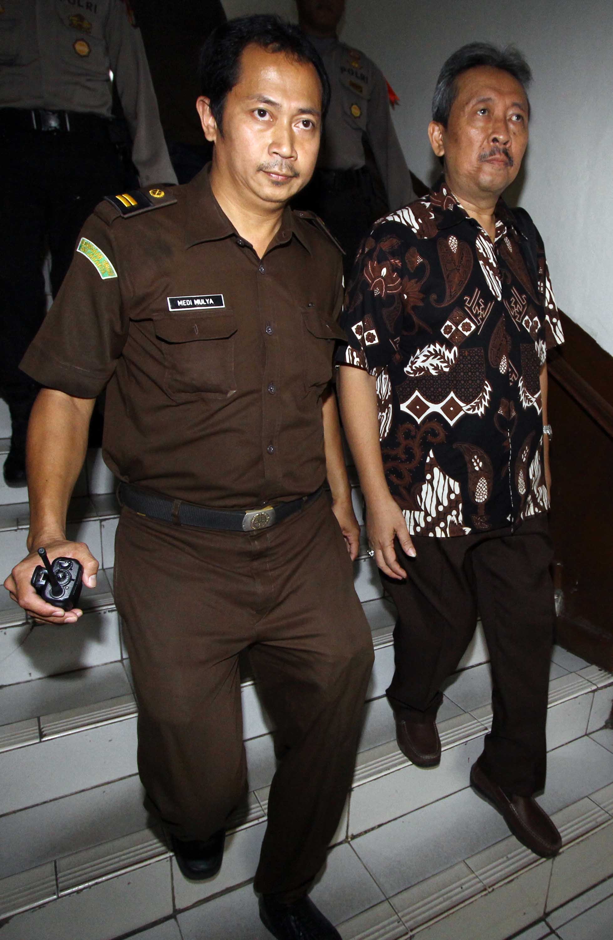 20140319_154732_gatot-supiartono-pembunuh-holly-jalani-sidang-perdana.jpg
