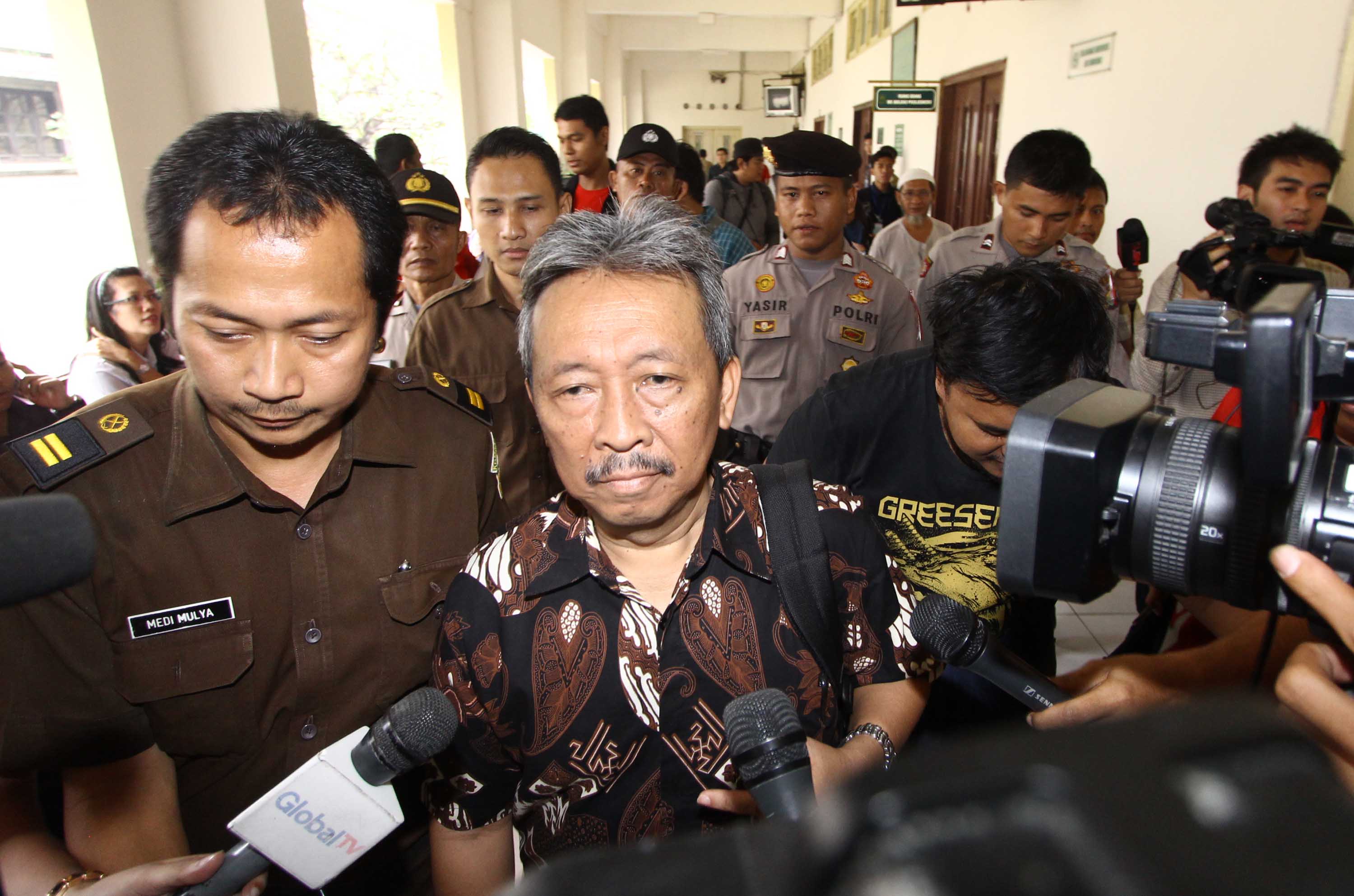 20140319_154818_gatot-supiartono-pembunuh-holly-jalani-sidang-perdana.jpg