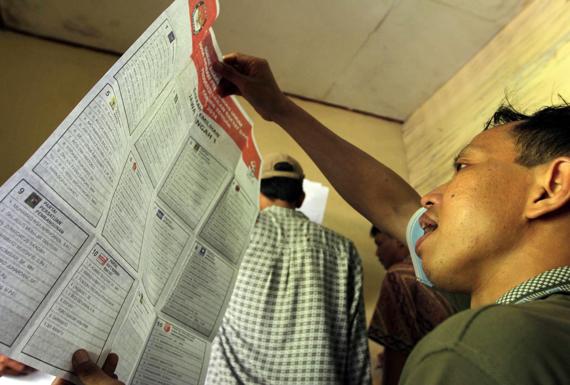 20140410_180124_perhitungan-ulang-surat-suara.jpg