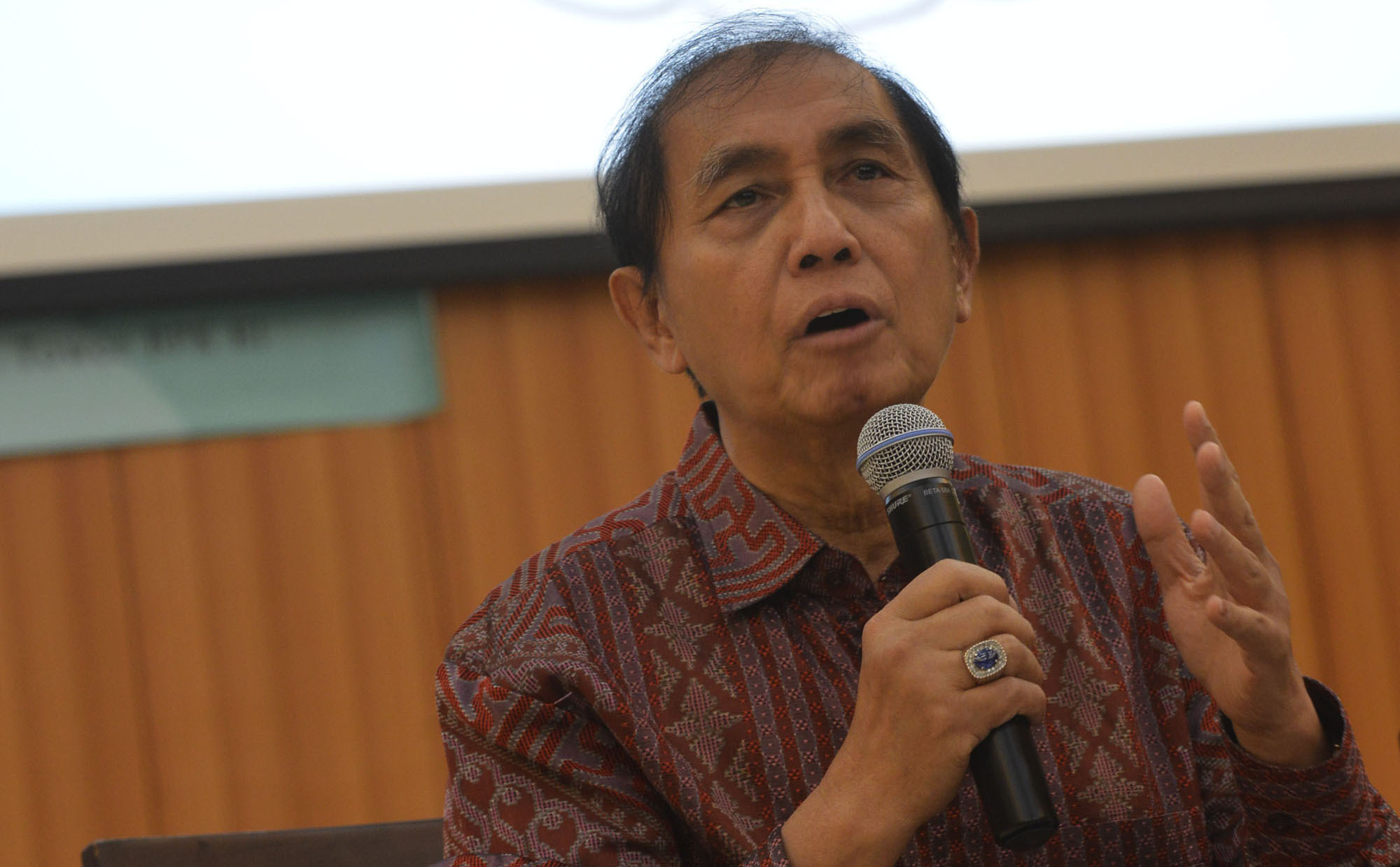 20140422_143930_pelepasan-jabatan-hadi-poernomo.jpg