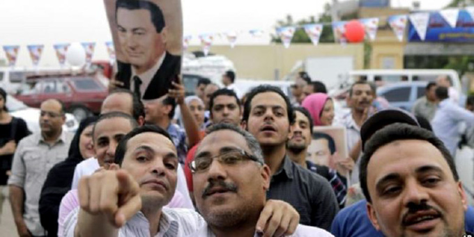 20140507_143825_para-pendukung-mantan-presiden-hosni-mubarak-berkumpul-di-kairo.jpg