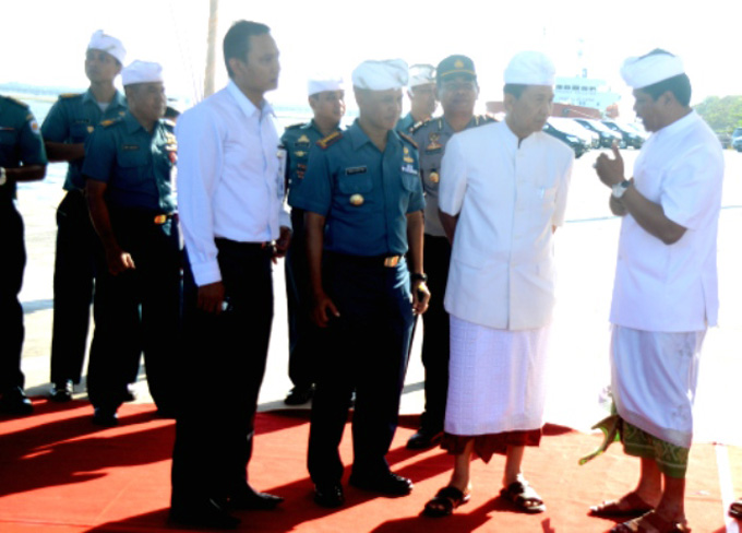 20140519_082724_danlanal-denpasar-hadiri-ritual-melaspas.jpg