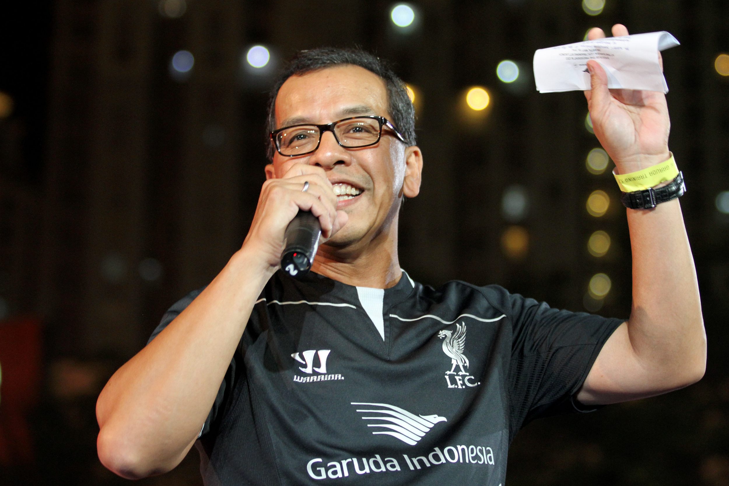 20140530_183626_peresmian-training-kit-liverpool-berlogo-garuda-indonesia.jpg