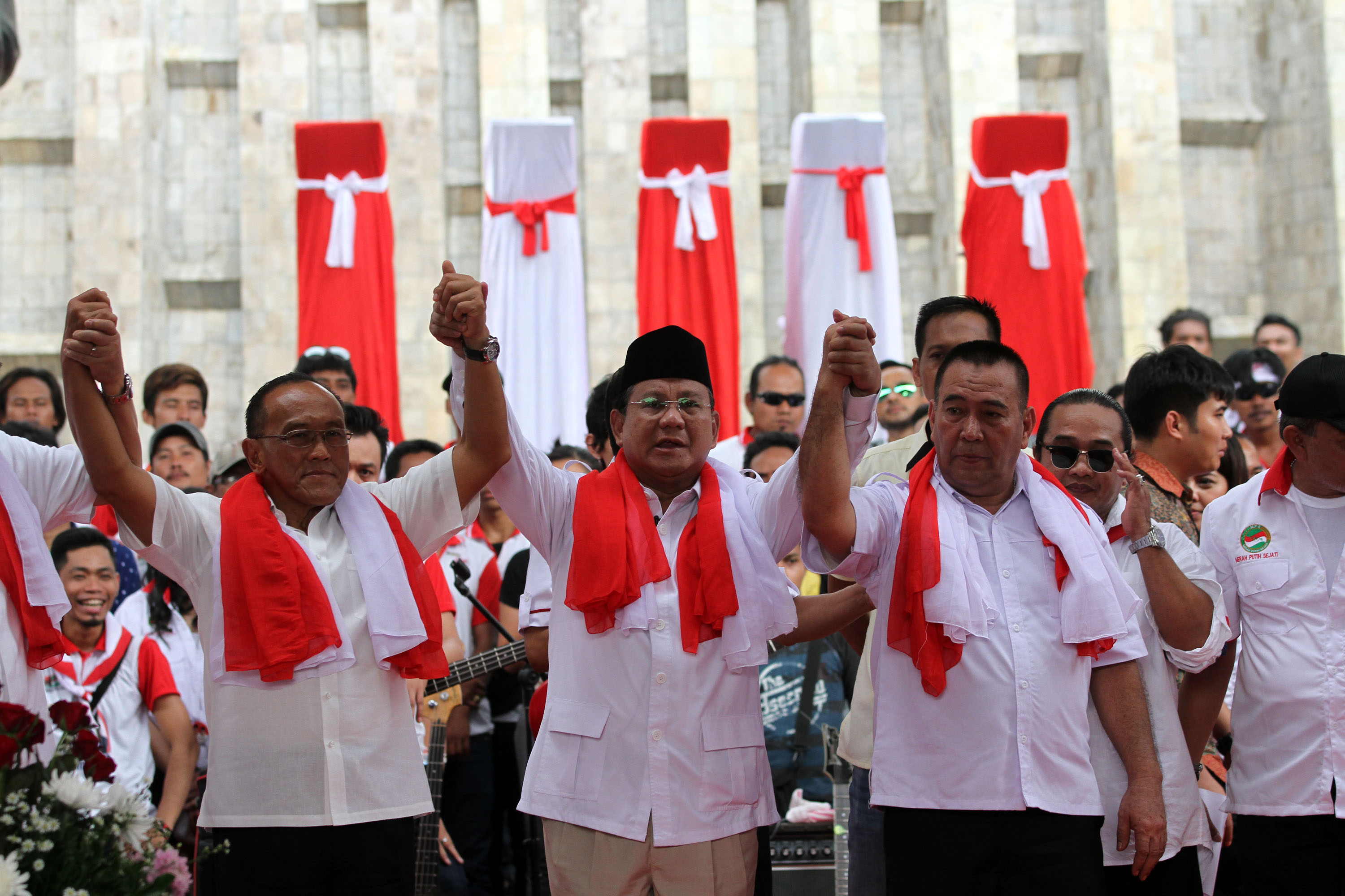 20140610_180305_kampanye-prabowo-dan-arb-di-tugu-proklamasi.jpg